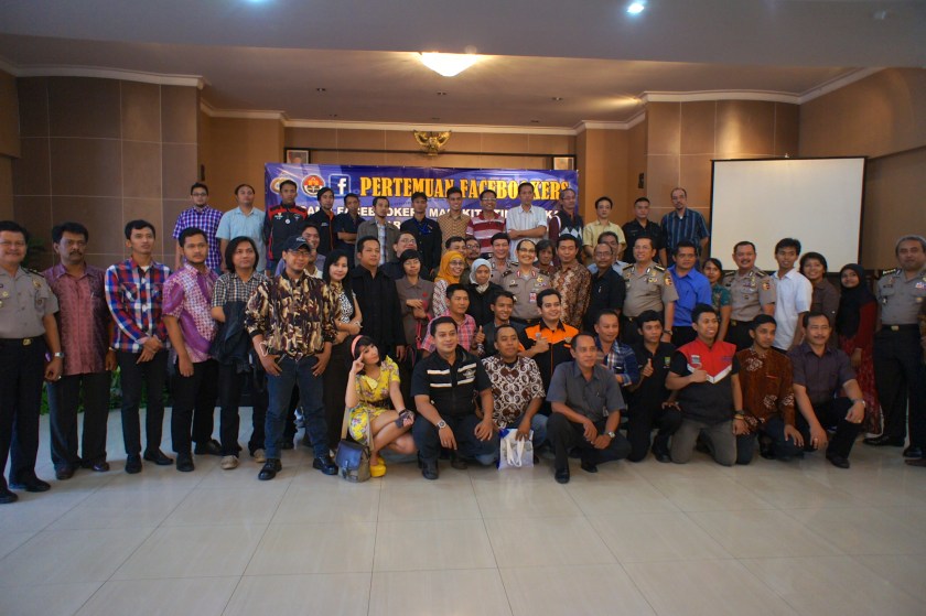 About 100 people attended the event, which brought together police, civil society and social media. Their collaboration is important in the face of growing cyber-crime [2013: Oktofani]